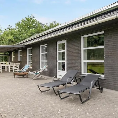 4 Bedroom Lovely In *