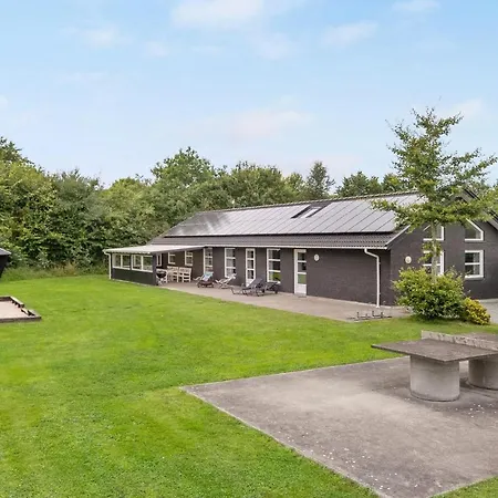 4 Bedroom Lovely In